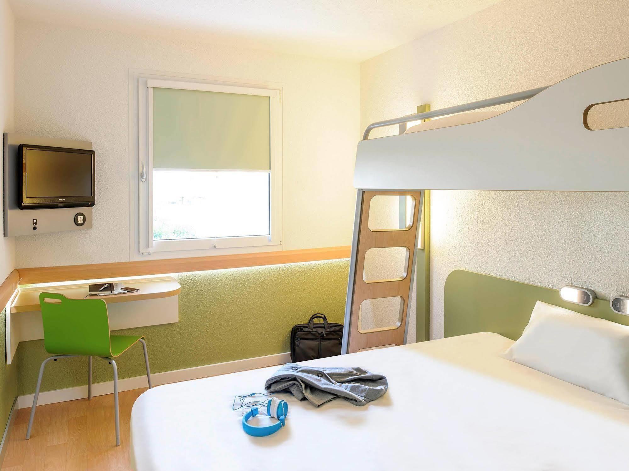 Ibis Budget Issoire Exteriör bild